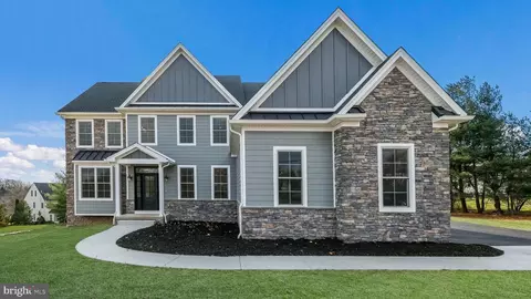 2214 Keystone Dr, Hatfield, PA 19440