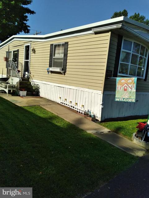29 Kennedy Dr, Fairless Hills, PA 19030
