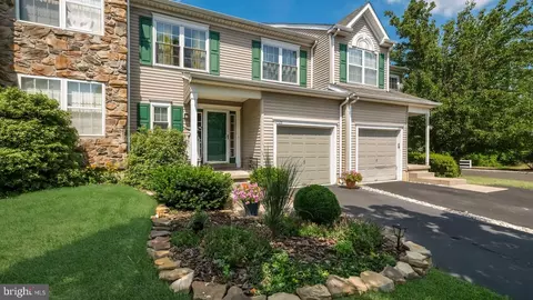 2708 Fallow Hill Ln, Jamison, PA 18929
