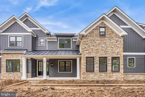 934 Sandy Run Rd, Yardley, PA 19067