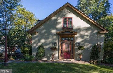 13 Tory Rd, Pipersville, PA 18947