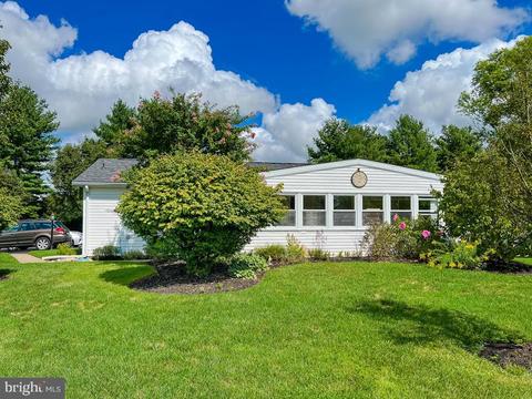 36 Willow Ct, New Hope, PA 18938
