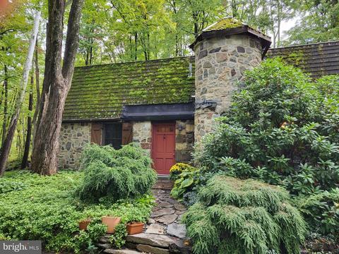 5131 Tollgate Rd, New Hope, PA 18938