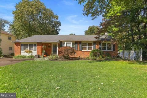 17 Miller Ave, Doylestown, PA 18901