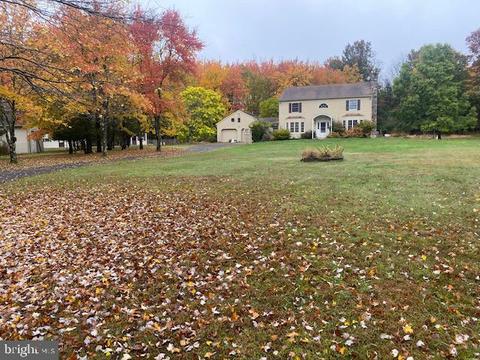 52 Rope Walk Rd, Upper Black Eddy, PA 18972