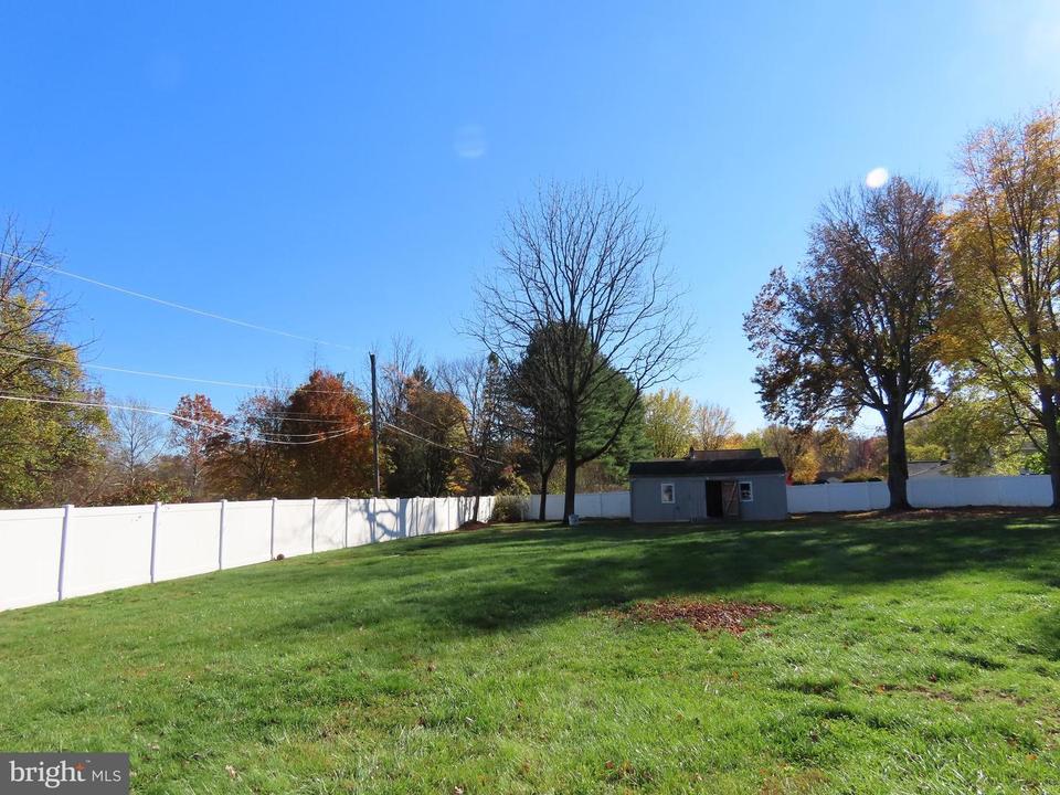 7 Wooden Bridge Ct, Holland, PA 18966 photo 19