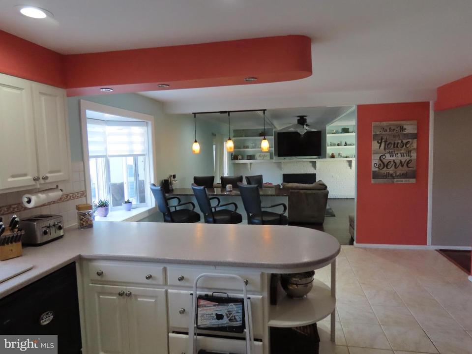  7 Wooden Bridge Ct, Holland, PA 18966 photo 8