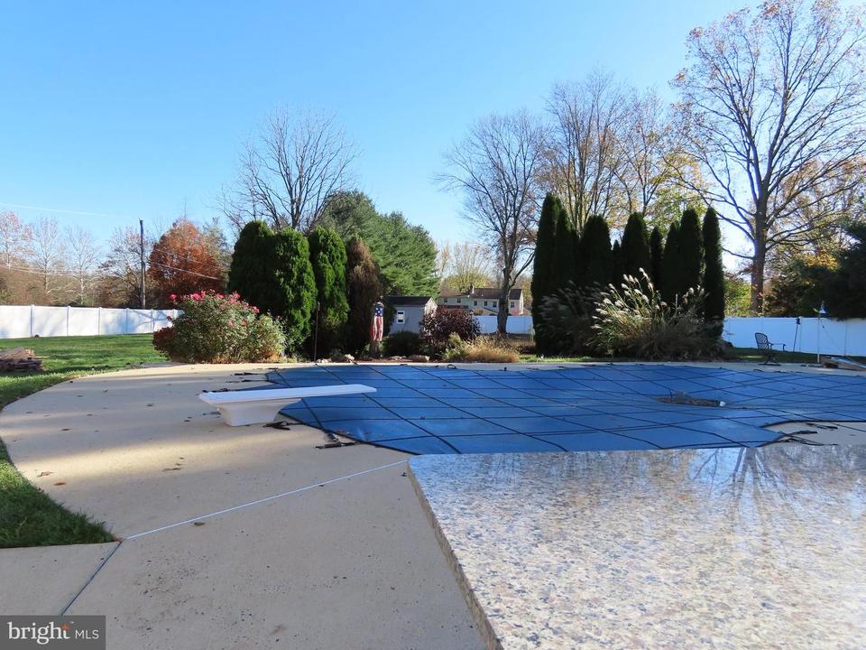  7 Wooden Bridge Ct, Holland, PA 18966 photo 24