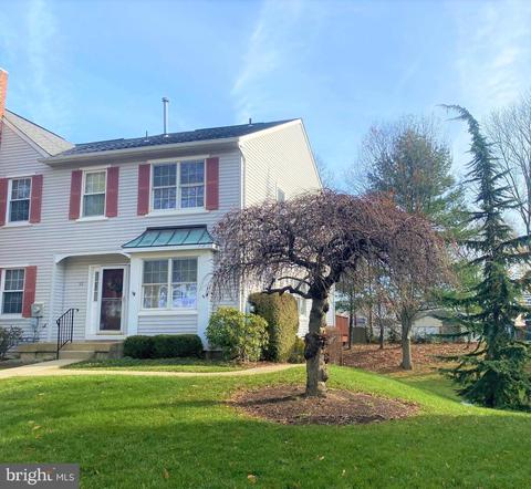 52 Liberty Dr, Langhorne, PA 19047