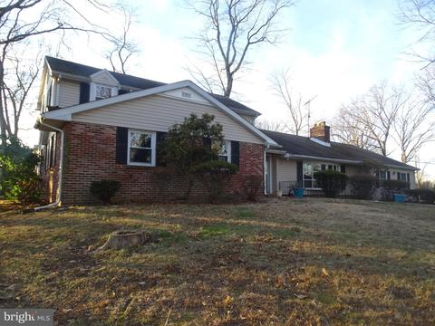 24 Farmway Dr, Richboro, PA 18954