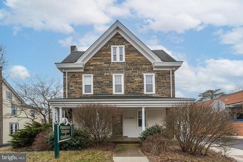 538 W Market St, Perkasie, PA 18944