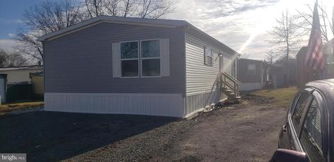 27 Laurel Run Dr, Quakertown, PA 18951