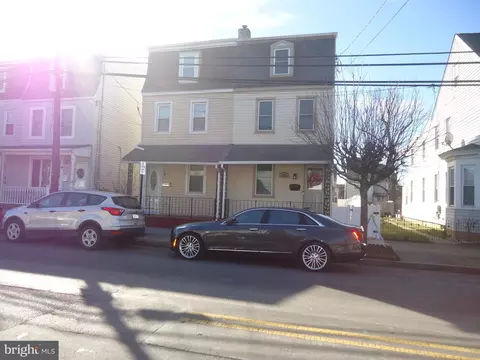 628 Bath St, Bristol, PA 19007