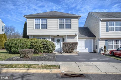 130 Megan Cir, Chalfont, PA 18914