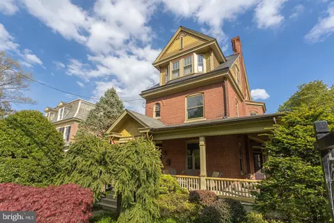 264 E Court St, Doylestown, PA 18901