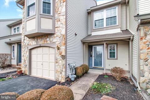 24 Sassafras Cir, Newtown, PA 18940