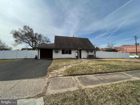 35 Hybrid Rd, Levittown, PA 19056