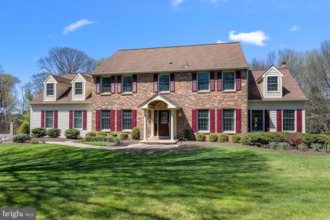 60 Ponderosa Dr, Holland, PA 18966