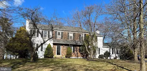 1027 Keystone Dr, Sellersville, PA 18960