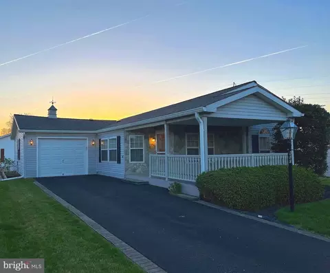 388 Thrush Ct W, New Hope, PA 18938