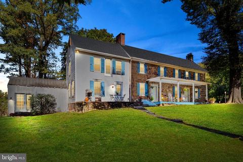 376 David Dr, Langhorne, PA 19047