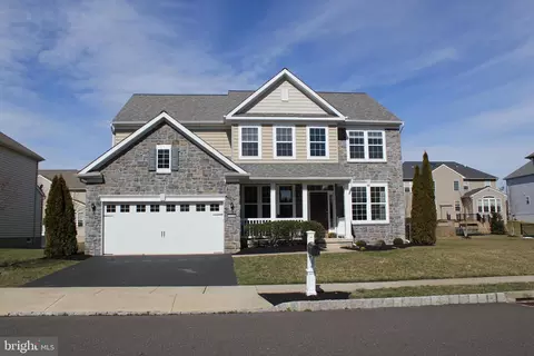 1374 Gabriel Ln, Warwick, PA 18974