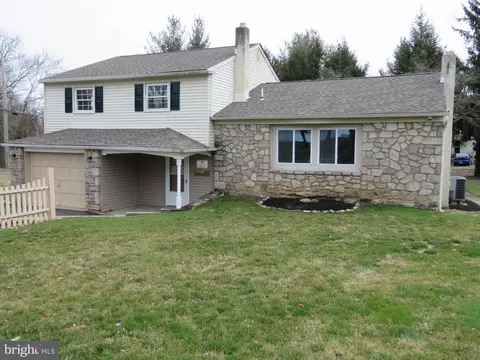 958 Flushing Rd, Bensalem, PA 19020