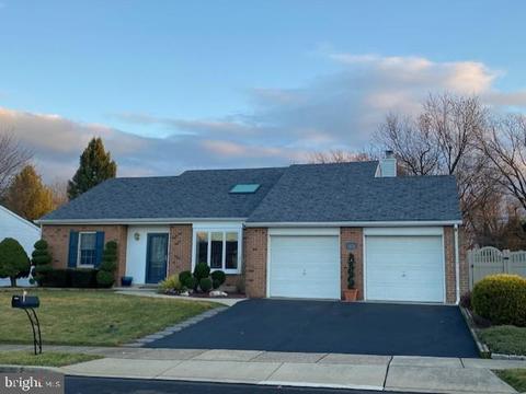 1474 Foster Pl, Bensalem, PA 19020