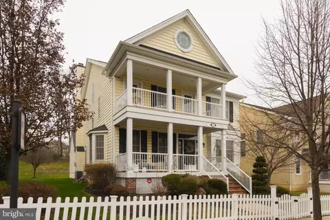 307 Nottingham Pl, Chalfont, PA 18914