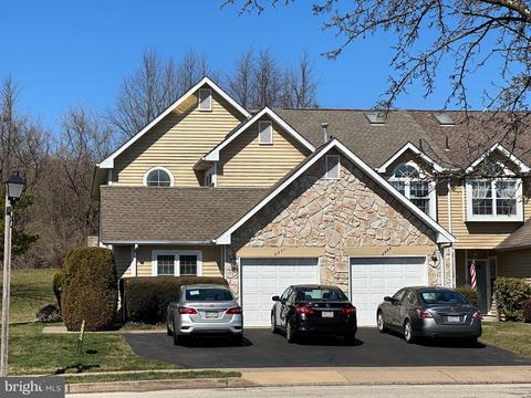 2271 Orchard Hill Cir, Warrington, PA 18976