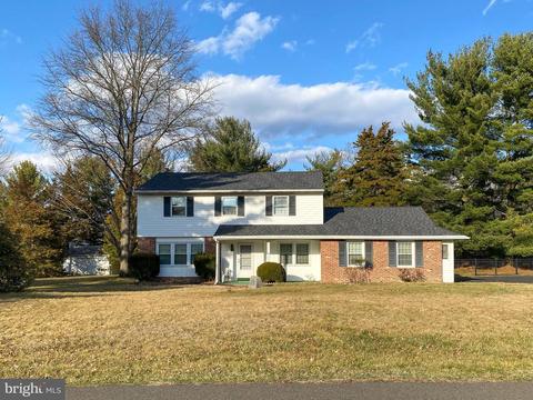 195 Tedwill Dr, Fountainville, PA 18923