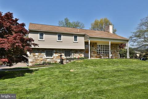 1106 Hilltop Rd, Southampton, PA 18966