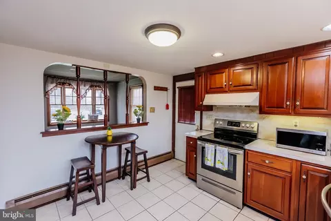 2410 Wood Ave, Bristol, PA 19007