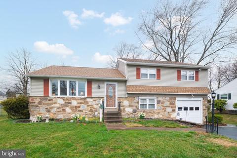 1027 Howard Rd, Warminster, PA 18974
