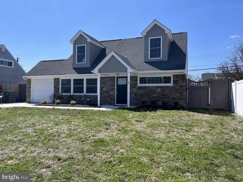 59 Jewel Ln, Levittown, PA 19055