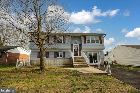 814 Dunbury Rd, Fairless Hills, PA 19030
