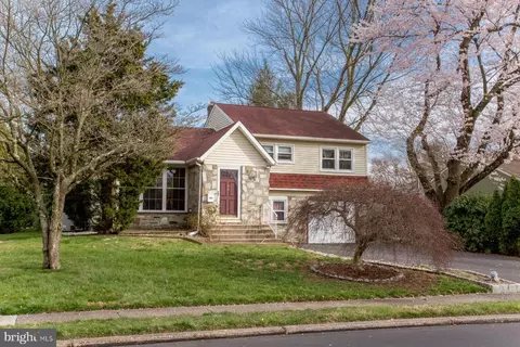 95 Henry Ave, Warminster, PA 18974