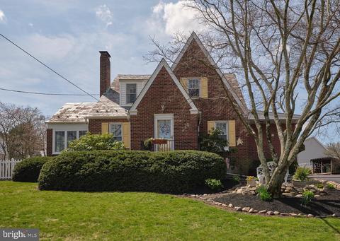411 Easton Rd, Riegelsville, PA 18077