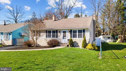 549 8th Ave, Warminster, PA 18974