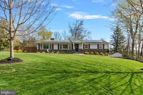 3563 Buttonwood Dr, Doylestown, PA 18902