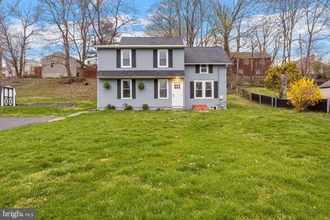 10 N 2nd St, Perkasie, PA 18944