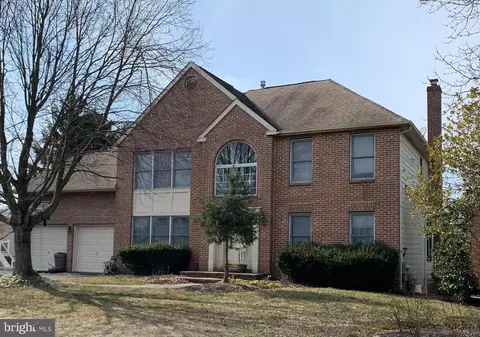 350 Laurel Oaks Dr, Langhorne, PA 19047