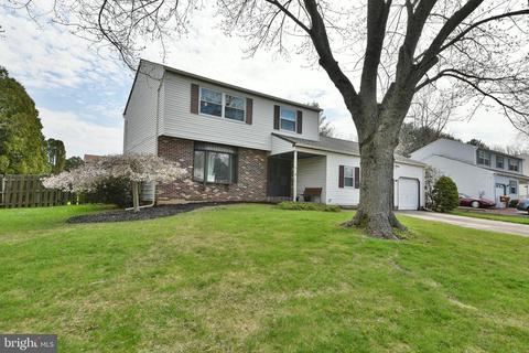 158 Knightsbridge Dr, Yardley, PA 19067