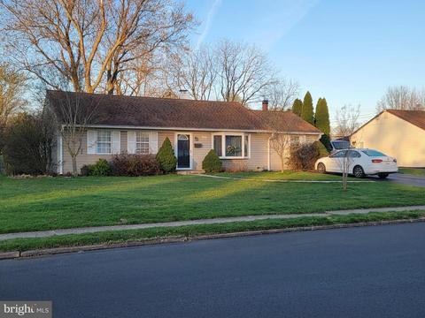 660 Henry Ave, Warminster, PA 18974