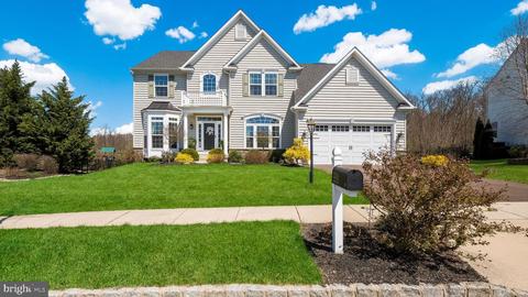 550 Delaware Dr, Sellersville, PA 18960