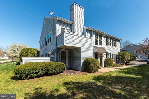 21 Meadow Ln, New Hope, PA 18938