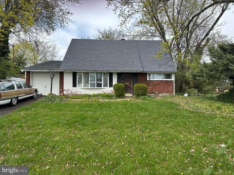 19 Cobalt Ridge Dr S, Levittown, PA 19057