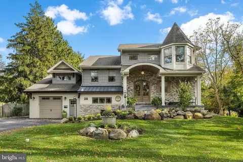 28 Teresa Ln, Chalfont, PA 18914