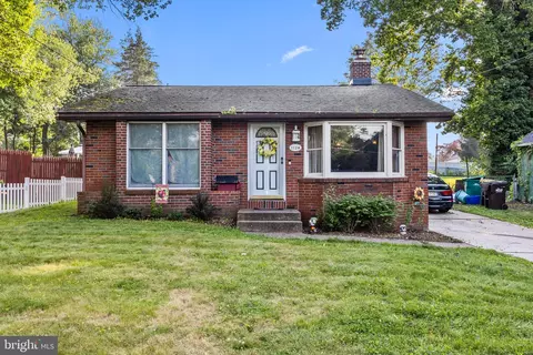 1126 Sunset Ln, Bensalem, PA 19020