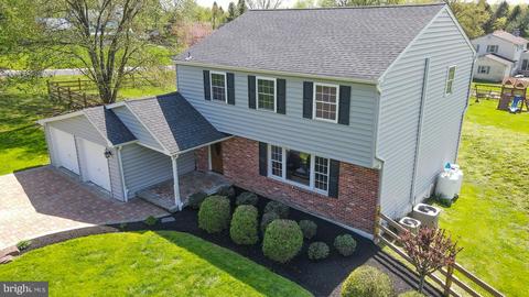 530 Mccarty Dr, Furlong, PA 18925